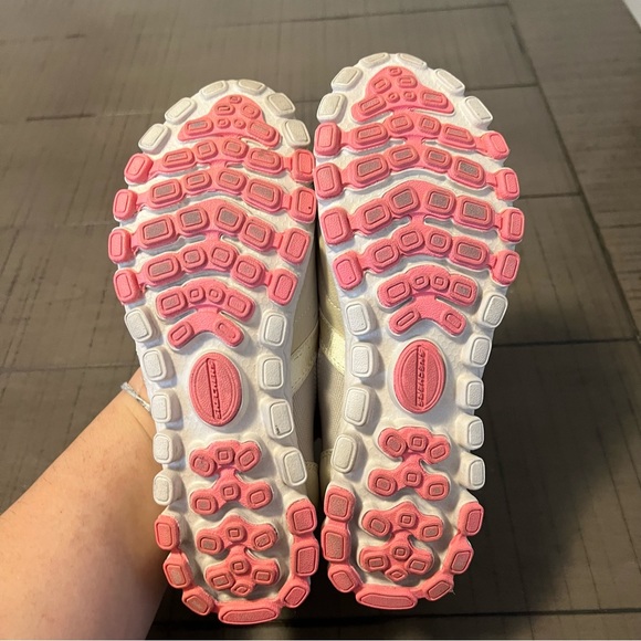 Skechers EZ Flex Take It Easy Slip On Walking Shoe Womens Size 6 Beige - Picture 9 of 9